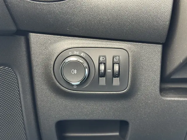 Opel ADAM 1.4 Glam 2013 Benzine 21