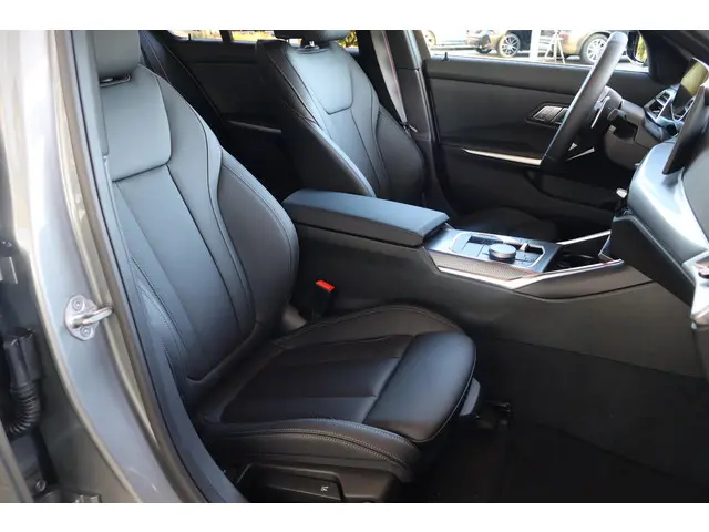 BMW 3 Serie 330e Sedan 2026 Hybride Benzine 7