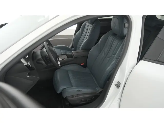 Peugeot 308 PureTech 130 GT Pack Business 2022 Benzine 31