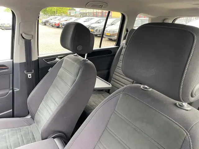 Volkswagen Touran 1.2 TSI Highline 7p 2018 Benzine 17