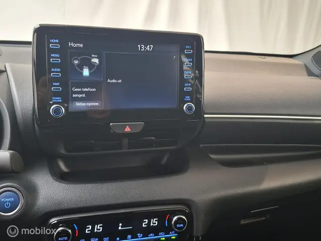 Toyota Yaris 1.5 Hybrid Executive 2021 Hybride Benzine 21