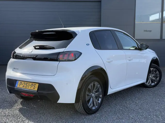 Peugeot e-208 EV Active Pack 50 kWh 2022 Elektrisch 2