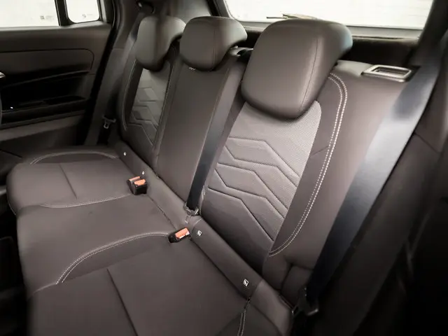 Jeep Avenger 1.2 Altitude Sport 2023 Benzine 17