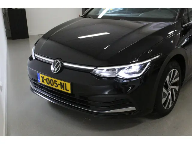 Volkswagen Golf 1.4 eHybrid Style 2024 Hybride Benzine 20