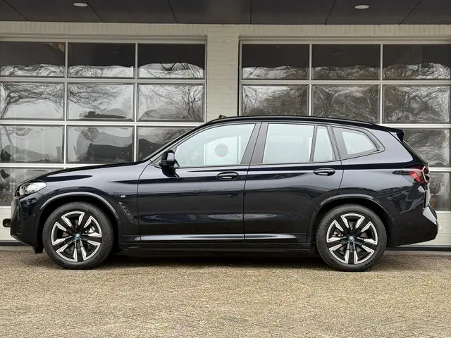 BMW iX3 LCI High Executive 80 kWh 2021 Elektrisch 3