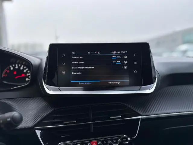 Peugeot 208 1.2 PureTech Active 2022 Benzine 17