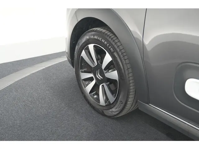 Citroën C3 PureTech 110 EAT6 C-Series 2024 Benzine 19