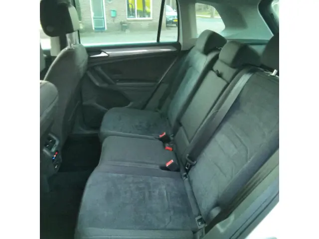 Volkswagen Tiguan 1.5 TSI Life 2022 Benzine 13