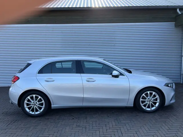 Mercedes-Benz A-Klasse 180 Advantage 2020 Benzine 6