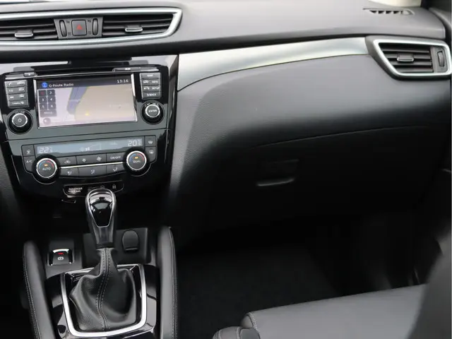 Nissan QASHQAI 1.2 Tekna 2017 Benzine 19