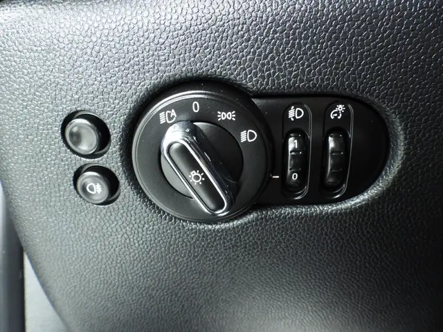 MINI 3-Deurs One 2022 Benzine 13