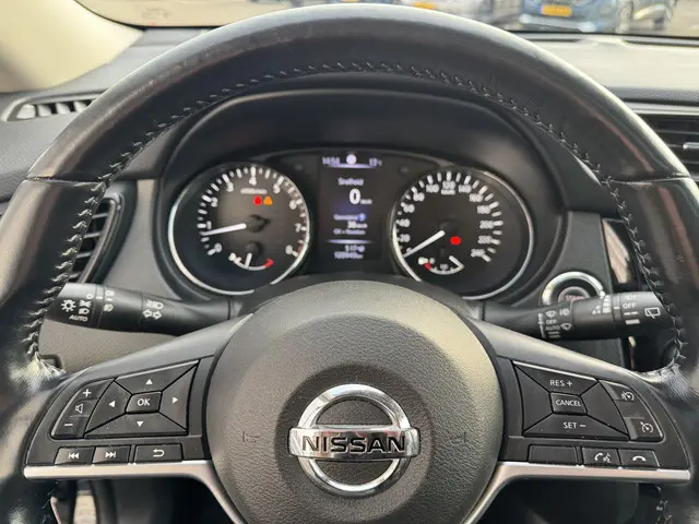 Nissan X-Trail 1.6 DIG-T Tekna 2017 Benzine 31