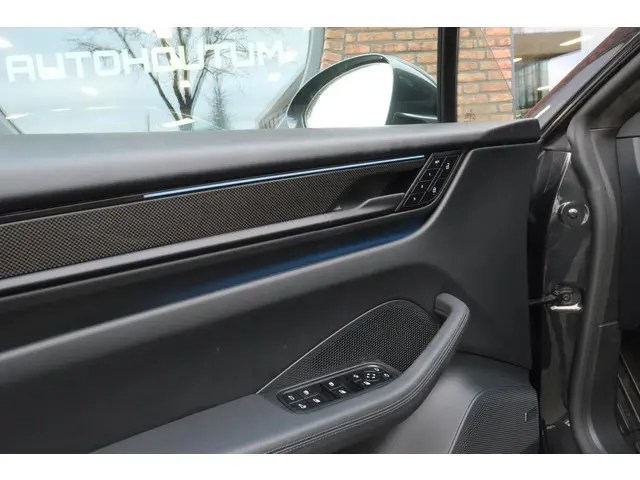 Porsche Macan Turbo 100 kWh 2024 Elektrisch 15