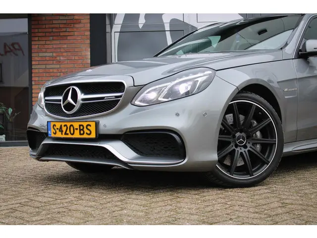 Mercedes-Benz E-Klasse Estate AMG 63 4MATIC 2014 Benzine 36