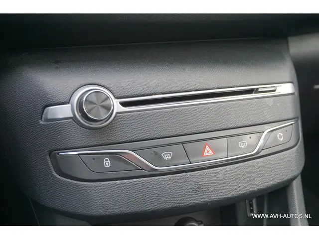 Peugeot 308 SW 1.2 e-THP Première 2014 Benzine 16