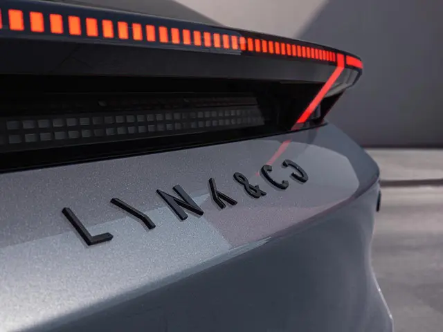 Lynk & Co 02 More 2025 Elektrisch 13