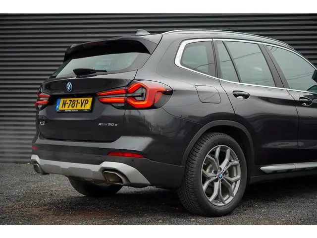 BMW X3 xDrive30e 2022 Hybride Benzine 49