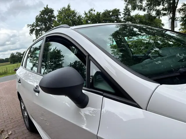 SEAT Ibiza ST 1.2 TDI Businessline 2013 Diesel 8