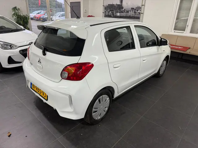 Mitsubishi Space Star 1.2 Cool+ 2022 Benzine 7