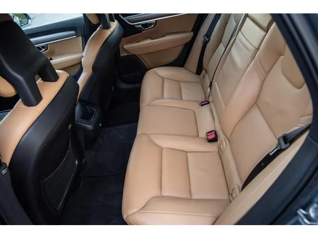 Volvo V90 2.0 T5 Momentum 2017 Benzine 19