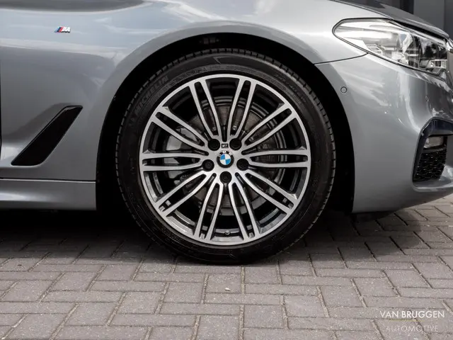 BMW 5 Serie 520i High Executive M-Sport 2019 Benzine