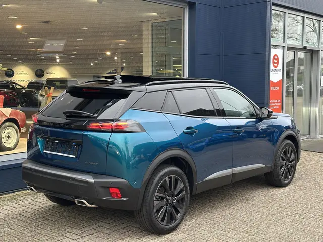 Peugeot 2008 1.2 Hybrid 145 PK GT 2025 Hybride Benzine 8