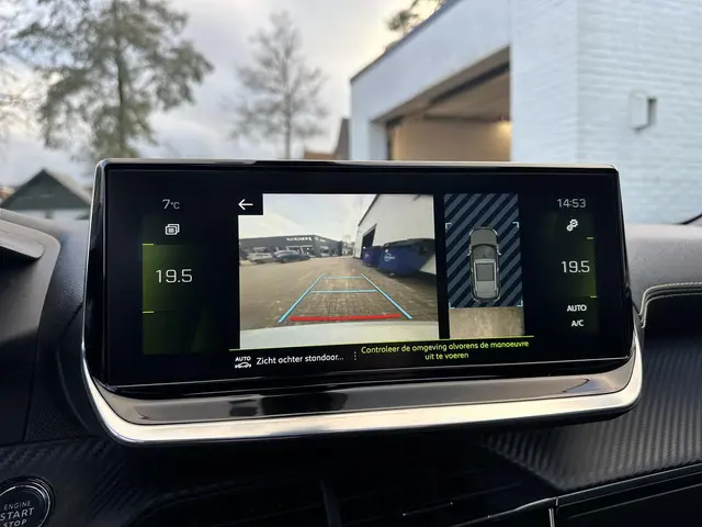 Peugeot 2008 1.2 Turbo 130 PK GT Pack 2021 Benzine 25