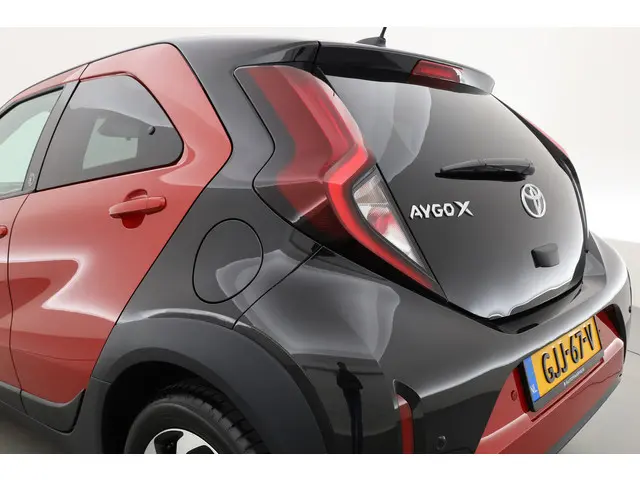 Toyota Aygo X 1.0 VVT-i MT Envy 2024 Benzine 36