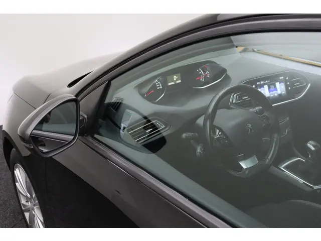 Peugeot 308 SW 1.2 PureTech Style 2017 Benzine 20