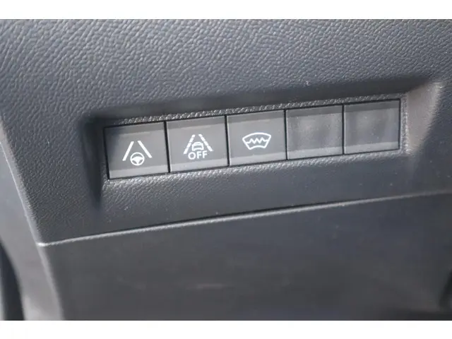 Peugeot 2008 1.2 PureTech GT 2021 Benzine 24