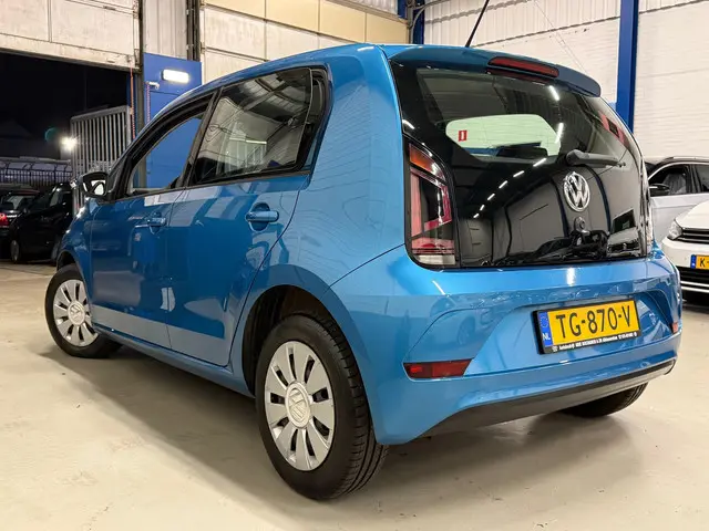 Volkswagen up! 3