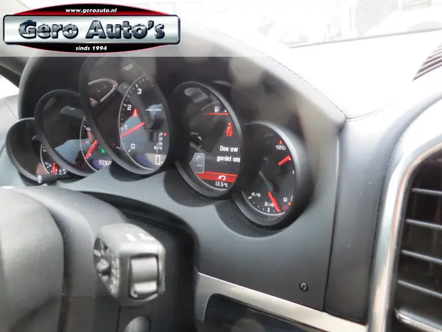 Porsche Cayenne 3.6 nl-auto vol opties 2013 Benzine 9