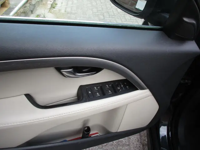 Volvo V70 1.6 T4 Nordic+ 2014 Benzine 17