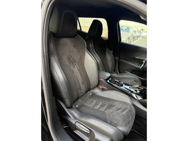 Peugeot 2008 1.2 PureTech GT|Focal|Automaat 2020 Benzine 27