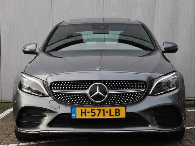 Mercedes-Benz C-Klasse 180 AMG-line 2019 Benzine 6