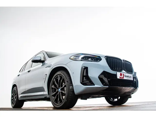 BMW X3 xDrive30e 2022 Hybride Benzine 32