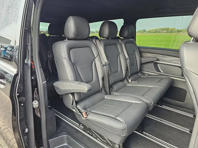 Mercedes-Benz EQV 300 2024 Elektrisch 16