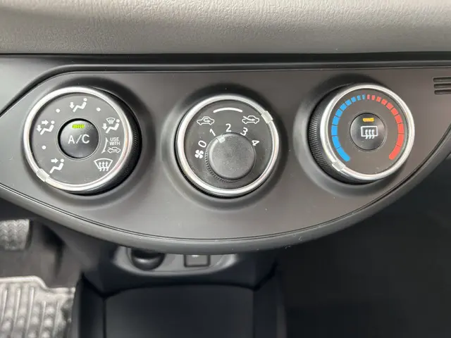 Toyota Yaris 1.0 VVT-i Connect 2020 Benzine 18