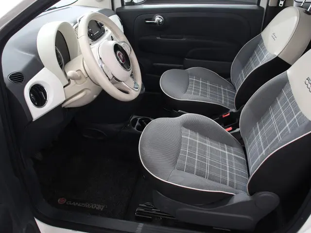 Fiat 500 0.9 TwinAir Lounge 2016 Benzine 10