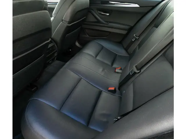 BMW 5 Serie 520i High Executive - NL Auto 2015 Benzine 9