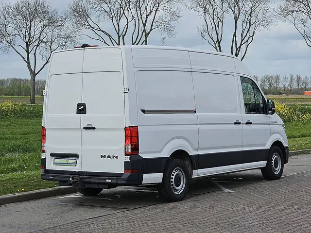 MAN TGE 3.180 2021 Diesel 3