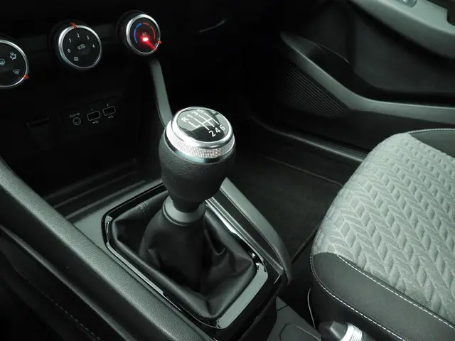 Renault Clio 1.0 TCe 90 Evolution 2023 Benzine 19