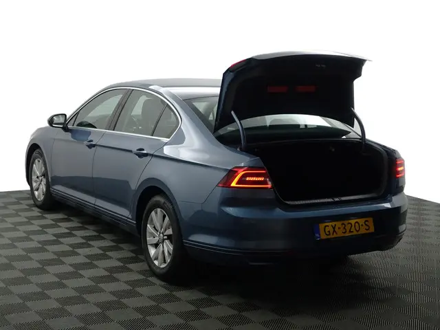 Volkswagen Passat 1.4 TSI Highline Aut- 2015 Benzine 30