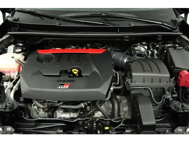 Toyota Yaris 1.6 GR Premium 2021 Benzine 32