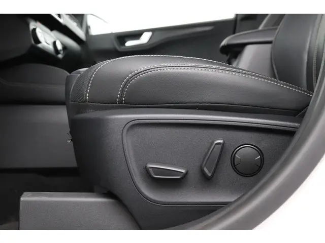 Ford Kuga 2.5 PHEV 225 Vignale 2021 Hybride Benzine 36