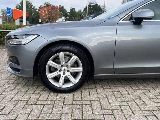 Volvo V90 2.0 D4 190 pk Momentum 2017 Diesel 42