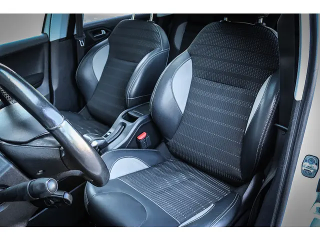 Peugeot 2008 1.2 PureTech Allure 2017 Benzine 6