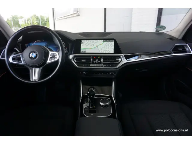 BMW 3 Serie Touring 320i 2020 Benzine 9
