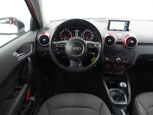 Audi A1 Sportback 1.2 TFSI S Line- 2014 Benzine 6