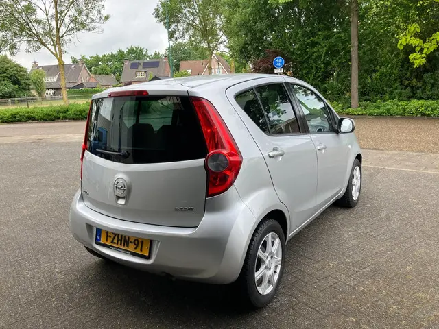 Opel Agila 1.0 Berlin Airco 9500Km N.a.p 2015 Benzine 9